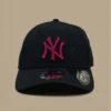 NEW ERA Casquette Black Base 940 NY Pink -Stetsoni Magasin casquette black base 940 ny pink