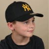 NEW ERA Casquette Kids League Ess 940 NY Black Gold 1 NEW ERA Casquette Kids League Ess 940 NY Black Gold -Stetsoni Magasin casquette kids league ess 940 ny black gold
