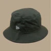 NEW ERA Essential Tapered Bucket Olive -Stetsoni Magasin essential tapered bucket olive